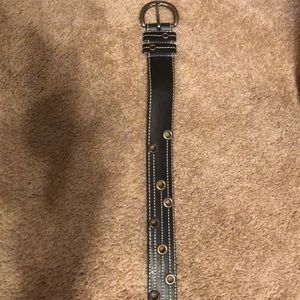 Like new black belt w cool circles!